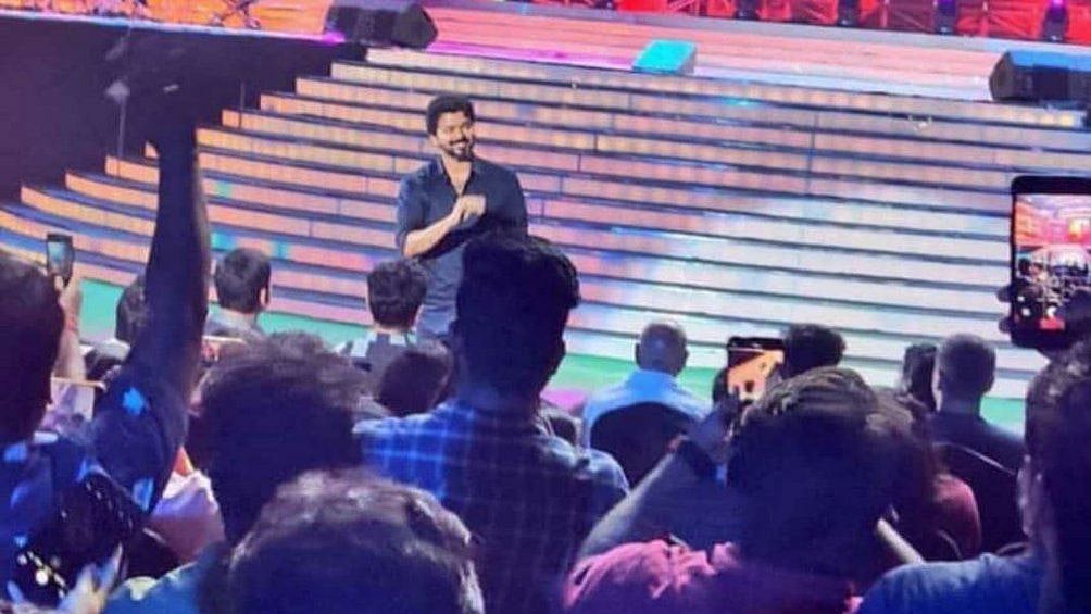 “யாரை எங்க உட்கார வைக்கணுமோ, அங்கு உட்கார வைங்க”- நடிகர் விஜய் ‘பிகில்’ பேச்சு!