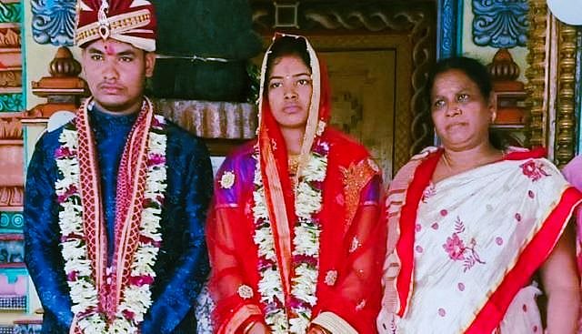 கணவனை இழந்த மருமகளுக்கு மூன்றே மாதங்களில் மறுமணம் செய்து வைத்த மாமியார் : சமூக வலைதளங்களில் பாராட்டு!