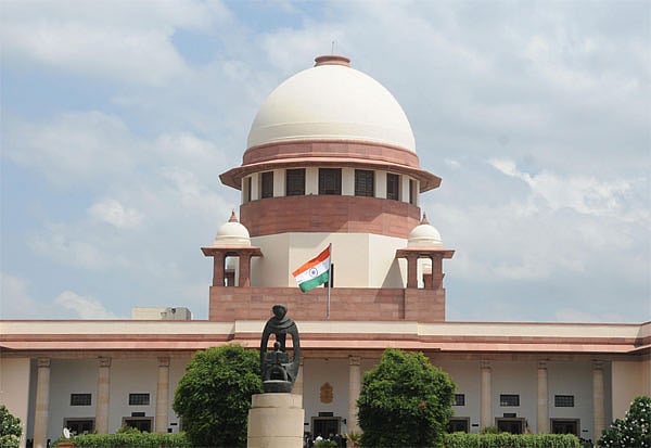 குஜராத் கூட்டு வல்லுறவு : பாதிக்கப்பட்ட பெண்ணுக்கு ரூ.50 லட்சம் இழப்பீடு வழங்க உச்சநீதிமன்றம் உத்தரவு!