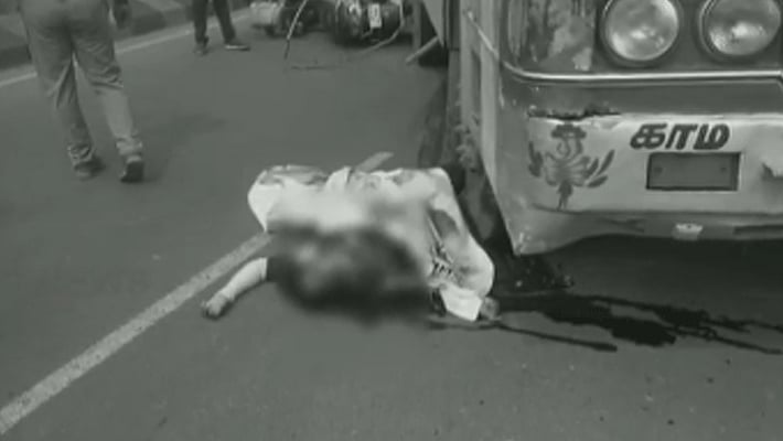 அன்று ரகு... இன்று சுபஸ்ரீ... சாலையில் வைக்கப்பட்டிருந்த அ.தி.மு.க பேனர் விழுந்த விபத்தில் இளம்பெண் பலி