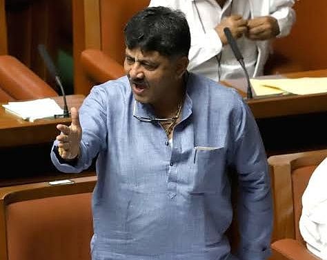 3 ஆண்டுகளாகத் திட்டமிட்டு டி.கே.சிவகுமாரை பழிவாங்கிய பாஜக... இரவோடு இரவாகக் கைது - கர்நாடகத்தில் பதற்றம்!