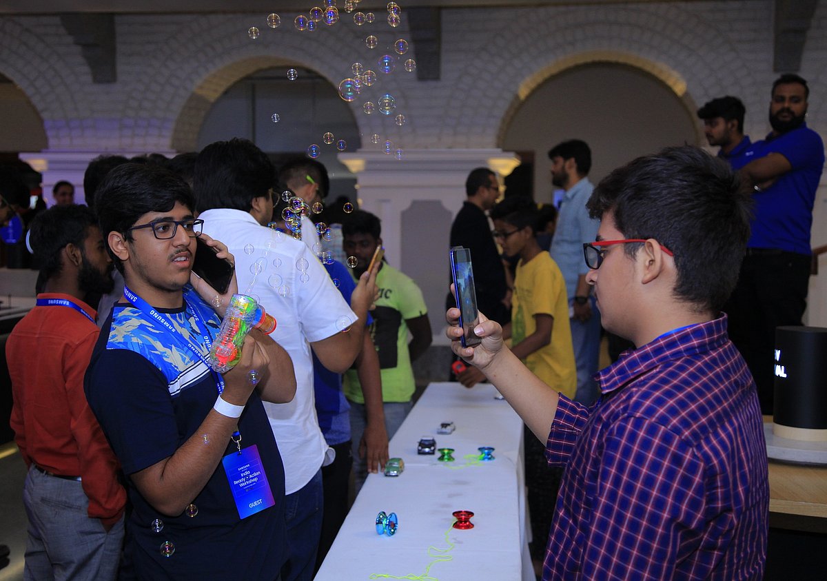 Representational image