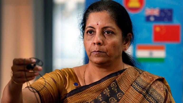 “கையில் காயமென்றால் கையையே வெட்டுவீர்களா?” : வங்கிகள் இணைப்பு முடிவுக்கு கி.வீரமணி கண்டனம்!