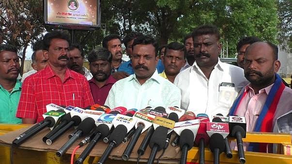 “அரசு முடியப்போகும் தருணத்தில் அரசு செலவில் சுற்றுலா செல்கிறார்கள்” : திருமாவளவன் சாடல்!