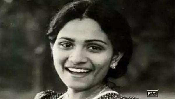 “தேவலோகத்திலிருந்து கொஞ்ச காலம் பூமிக்கு வந்த தேவதை இவள்! ” - நடிகை ஷோபா குறித்து இயக்குனர் பாலுமகேந்திரா