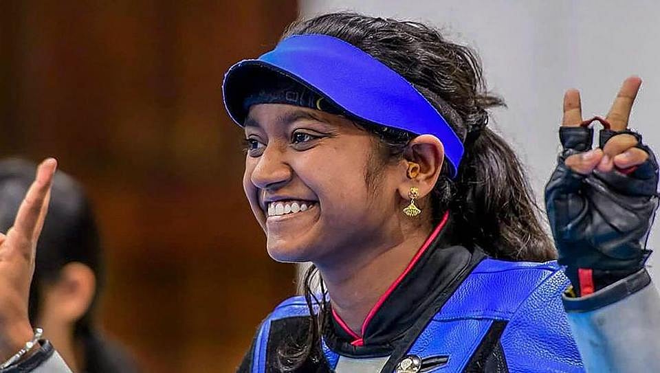 தங்கப் பதக்கம் வென்று தமிழகம் திரும்பிய இளவேனில் : முறையான வரவேற்பு தராத தமிழக அரசு !