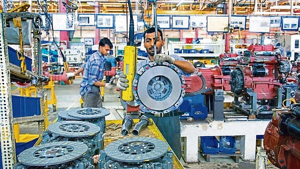 ஜி.எஸ்.டி-யால் முடங்கும் வைரத் தொழில்: மோடியின் சொந்த ஊரில் 60,000 தொழிலாளர்களுக்கு வேலை பறிப்பு!