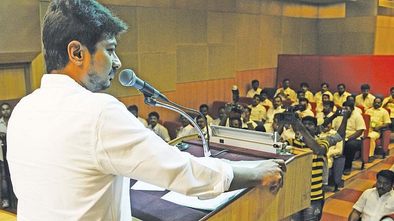 இந்தியை எந்த வகையில் திணிக்க முயற்சித்தாலும் தி.மு.க இளைஞர் அணி எதிர்த்து போராடும் - உதயநிதி ஸ்டாலின்