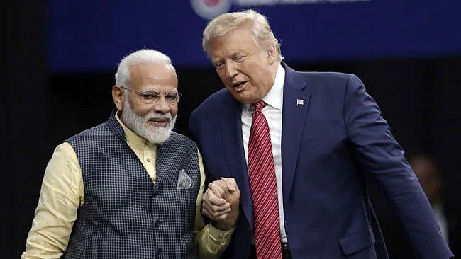 “மோடியும் ட்ரம்பும் காதலர்களா?” ; ட்ரம்புக்கு தேர்தல் பிரச்சாரம் செய்வதா? அசாதுதீன் ஒவைசி கண்டனம்!