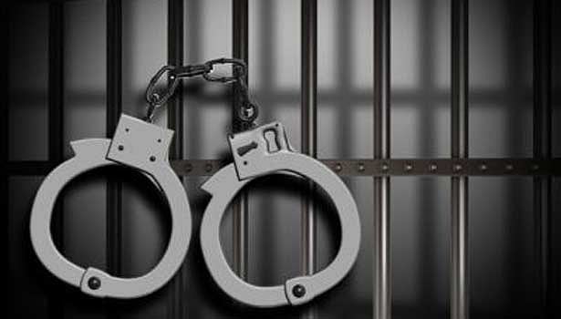 டன் கணக்கில் சிக்கிய குட்கா : தடை செய்யப்பட்ட போதைப் பொருட்கள் கடத்தல் தமிழகத்தில் தாராளம்!