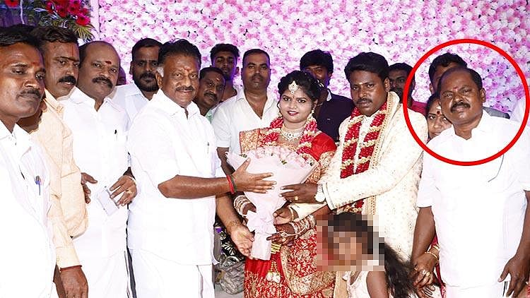  பேனர் விழுந்து இளம்பெண் உயிரிழந்த வழக்கு... ஜெயகோபால் மீது போலிஸார் நடவடிக்கை எடுக்கத் தயங்குவது ஏன்?