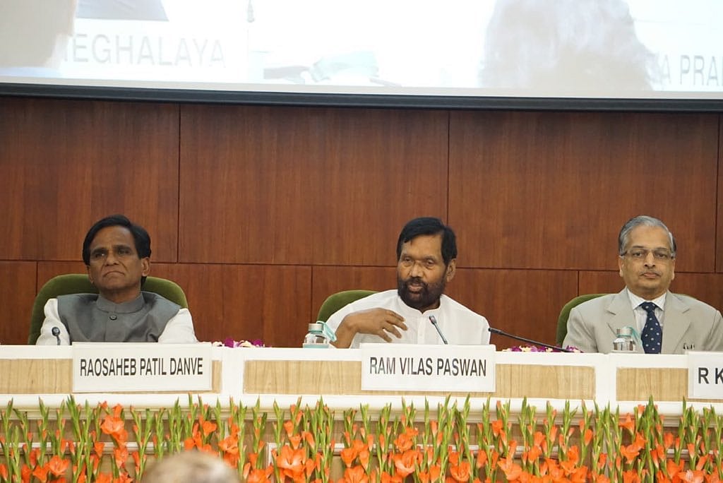 'ஒரே நாடு ஒரே ரேஷன்' திட்டத்தில் தமிழ்நாடு சேர முடிவு..? - டெல்லியில் அமைச்சர் காமராஜ் சூசகம்! 