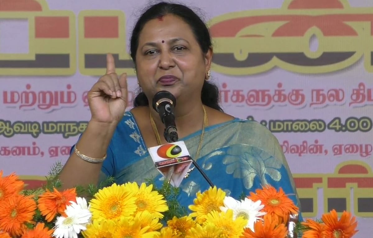 “சுபஸ்ரீ செத்ததுக்கு அவரது விதியே காரணம்” - மனசாட்சி இல்லாமல் ஜால்ரா போடும் பிரேமலதா விஜயகாந்த் !