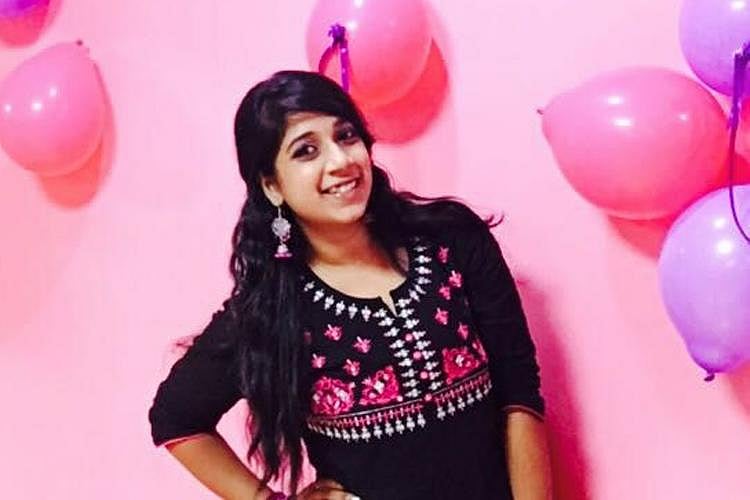 “சுபஸ்ரீ மட்டும் உயிரோடு இருந்திருந்தால்...” - பெற்றோரை கலங்கச் செய்த கூரியர் தபால்!