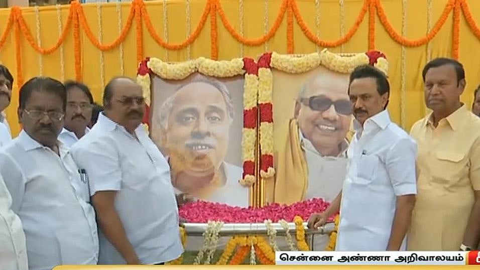 அண்ணா பிறந்த நாளையொட்டி, அவரது சிலைக்கு மாலை அணிவித்து மு.க.ஸ்டாலின் மரியாதை!