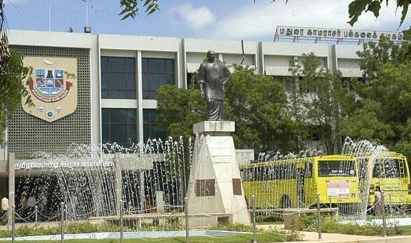 மதுரை காமராஜர் பல்கலை தொலைதூர கல்வியில் கோடிக்கணக்கில் முறைகேடு.. போலியாக சான்றிதழ்கள்: 3 பேர் சஸ்பெண்ட்!