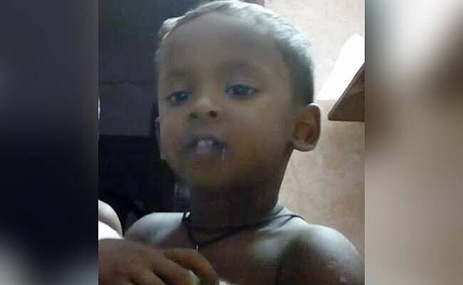 நல்லடக்கம் செய்யப்பட்டது குழந்தை சுர்ஜித்தின் உடல்; கண்ணீர் ததும்ப பொதுமக்கள் அஞ்சலி!