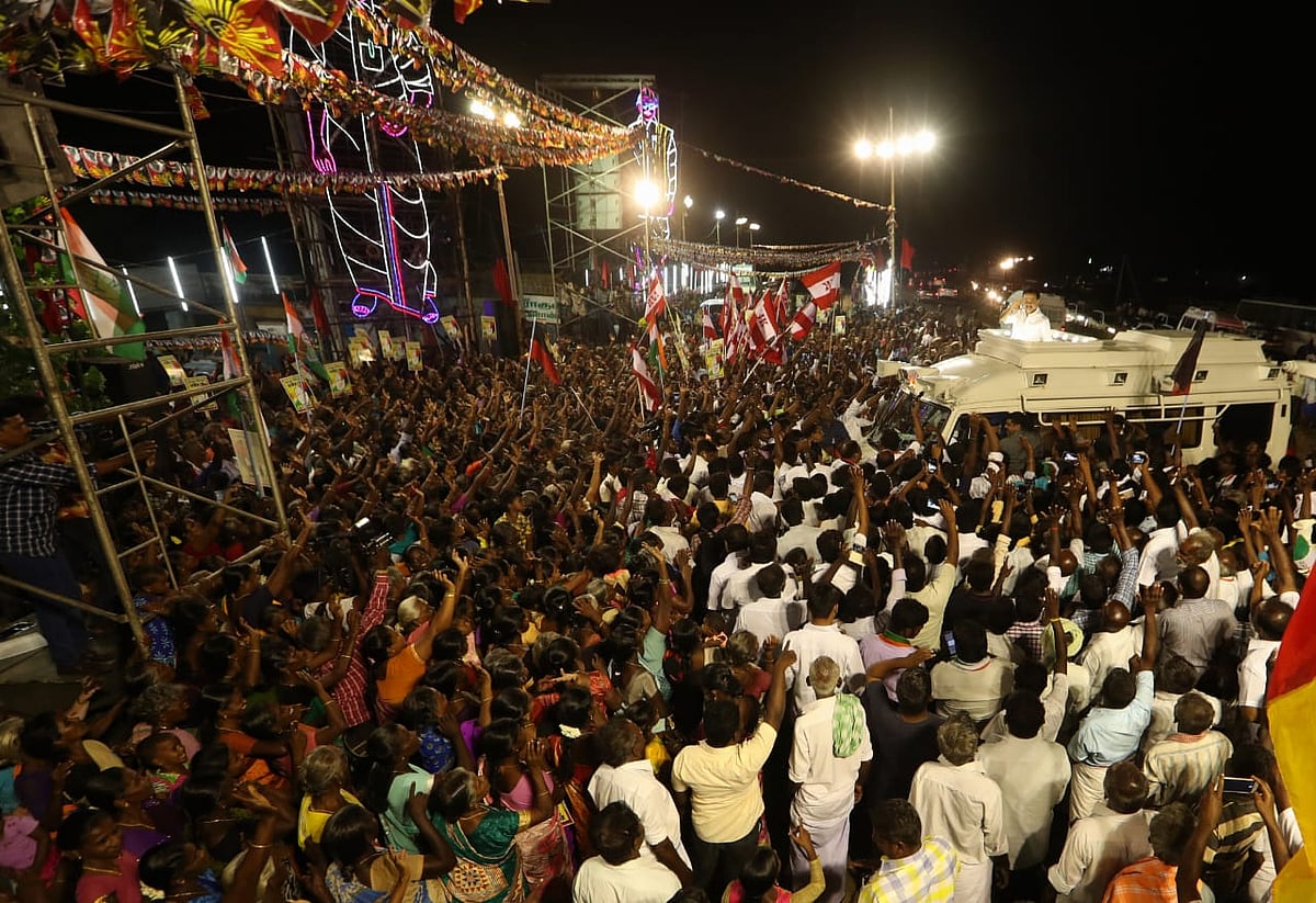 தேர்தல் பிரசாரத்தில் ஈடுபட்ட மு.க.ஸ்டாலினுக்கு மக்கள் அமோக வரவேற்பு : போட்டோ ஆல்பம்!