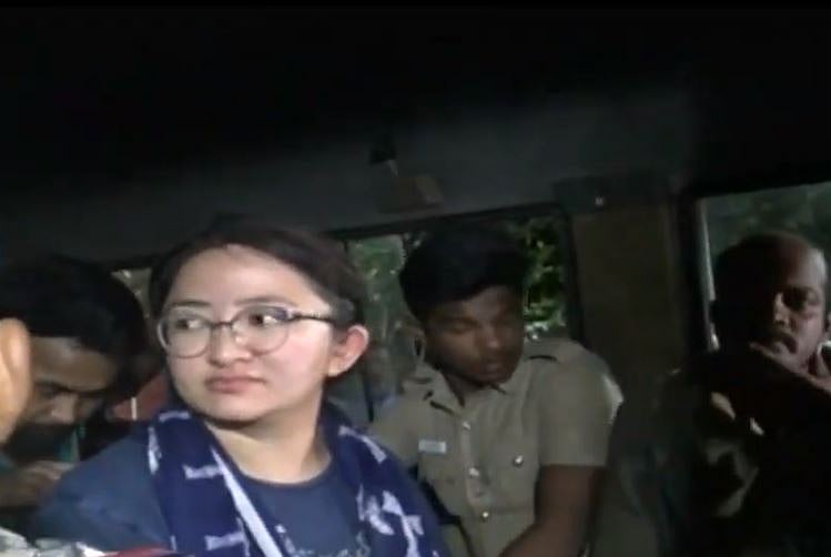 சீன அதிபர் வருகைக்கு எதிர்ப்பு: எழுத்தாளர் உட்பட 9 திபெத்தியர்கள் புழல் சிறையில் அடைப்பு!