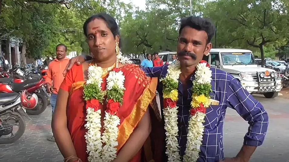 “கலெக்டரய்யா... எங்கள காப்பாத்துங்க...” - திருநங்கையை திருமணம் செய்தவர் கதறல்!