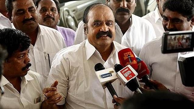 டிடிவி தினகரனுக்கு எதிராக தீர்மானம்; எடப்பாடிக்கு வாழ்த்து., அ.ம.மு.க-வில் பிளவை ஏற்படுத்திய புகழேந்தி!