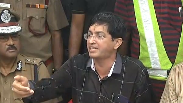  புதிய குழித் தோண்ட 12 மணிநேரம் ஆகும்; சுஜித்தை மீட்கும் பணி ஒருபோதும் கைவிடப்படாது - ராதாகிருஷ்ணன் தகவல்