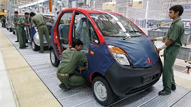 பா.ஜ.க ஆட்சியில் டாடா-வுக்கு நேர்ந்த சோகம் : 9 மாதங்களில் ஒரே ஒரு ‘நானோ கார்’ மட்டுமே விற்பனை !