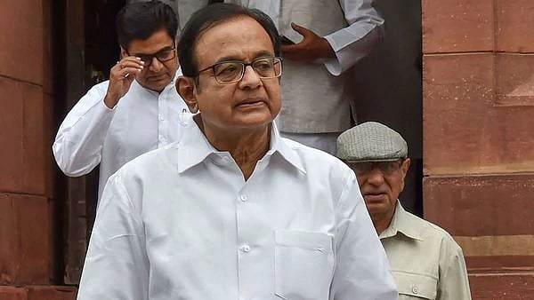 “பாஜகவின் பசு காவல் ஏட்டளவில் தான் இருக்கிறது; செயலில் இல்லை”: சிறையிலிருந்து அம்பலப்படுத்தும் சிதம்பரம்!