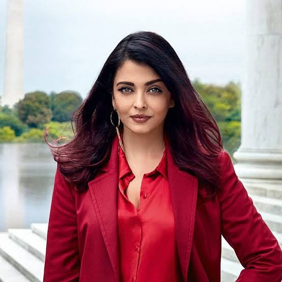 ‘50 Kg தாஜ்மஹால்’ : என்றென்றைக்குமான உலக அழகி ஐஸ்வர்யா ராய் பிறந்த தின சிறப்புப் பகிர்வு!