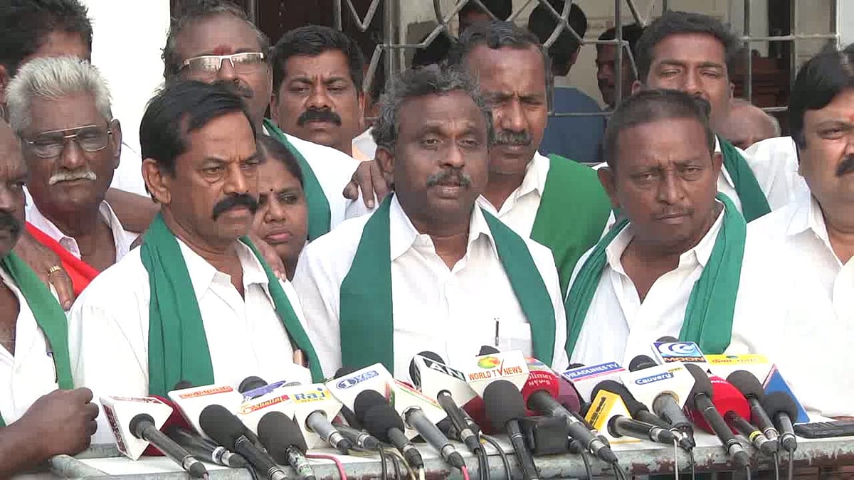 தஞ்சைக்கு வருகை தரும் ஆளுநருக்கு கருப்பு கொடி ஆர்ப்பாட்டம்... விவசாயிகள் சங்கம் அறிவிப்பு!