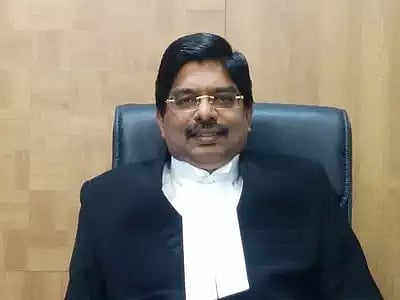 டோல்கேட்டுகளில் தமிழ் தெரியாதவர்களால் தொல்லை: உள்ளூர் இளைஞர்களுக்கு வேலை கொடுங்க- தி.மு.க எம்.பி வில்சன்