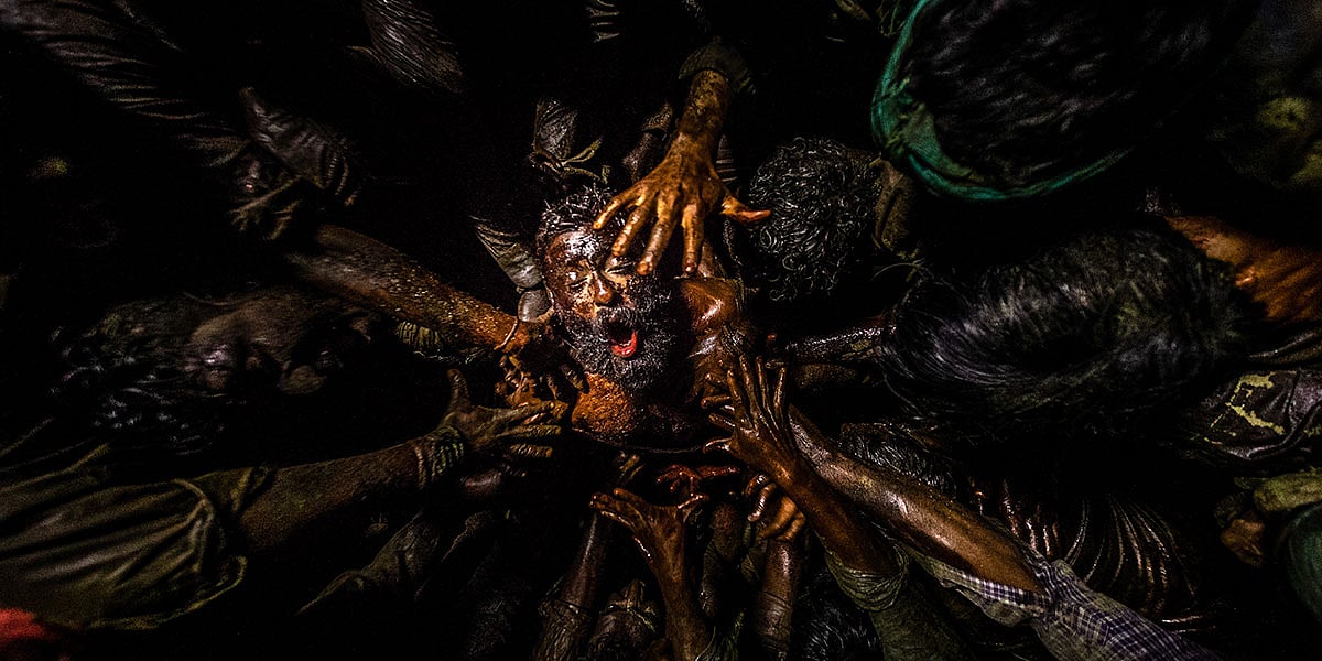 ‘ஜல்லிக்கட்டு’ : மலையாளத்திலிருந்து ஓர் அருவெறுக்க வைக்கும் சினிமா! #JallikattuReview