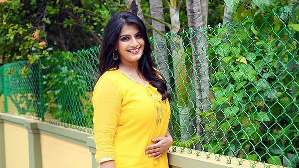 “இதைப் பற்றிப் பேச கூச்சப்படாதீர்கள்” - பெண்களுக்கு நடிகை வரலட்சுமி அட்வைஸ்!