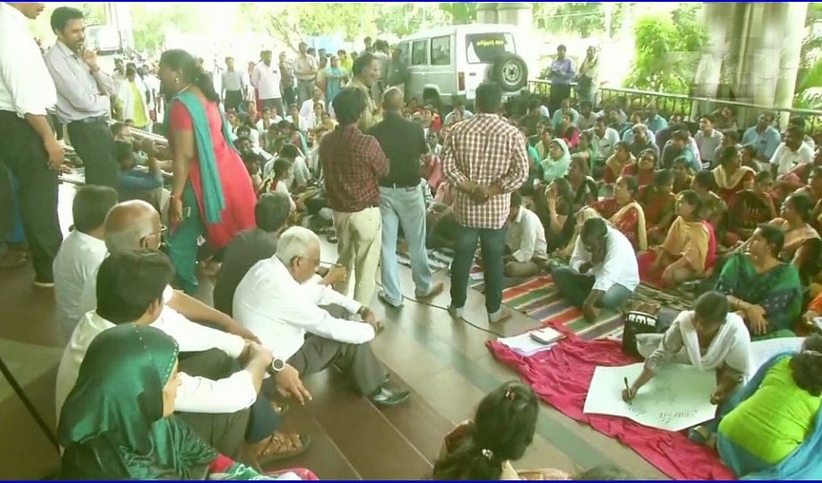 4 நாட்களாக போராட்டத்தில் ஈடுபட்டு வரும் மருத்துவர்கள்: நேரில் சென்று கோரிக்கைகளை கேட்டறிந்த மு.க.ஸ்டாலின்