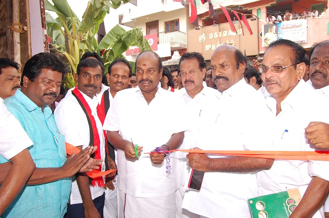 விக்கிரவாண்டி இடைத்தேர்தல் : தி.மு.க தேர்தல் அலுவலகம் திறப்பு... தேர்தல் பணிகளில் தொண்டர்கள் உற்சாகம்!