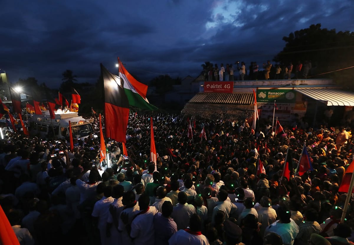 தேர்தல் பிரசாரத்தில் ஈடுபட்ட மு.க.ஸ்டாலினுக்கு மக்கள் அமோக வரவேற்பு : போட்டோ ஆல்பம்!