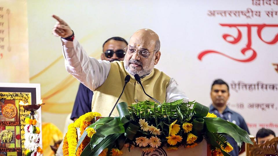 'சாவர்க்கரும் சிப்பாய்க் கலகமும்...' : வாய்க்கு வந்ததை வரலாறாகச் சொன்ன அமித் ஷா - இதுதான் சங்கி வரலாறா ?