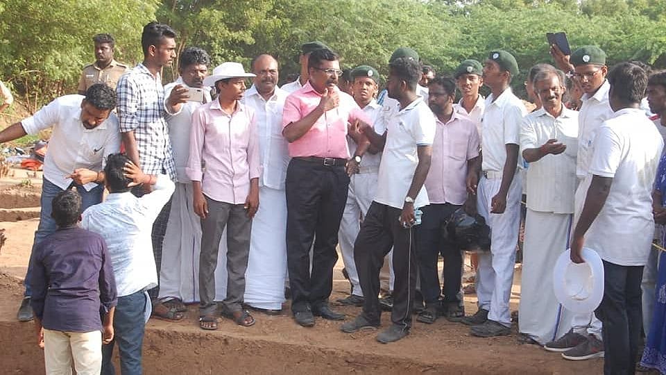 “69,000 தமிழ் கல்வெட்டு ஆவணங்களை தமிழக தொல்லியல்துறையிடம் ஒப்படைக்கவேண்டும்”: கீழடியிலிருந்து திருமாவளவன்