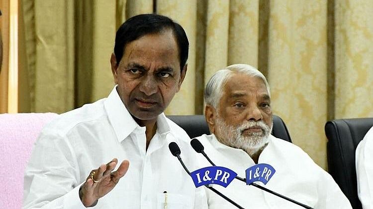 48,000 போக்குவரத்துக் கழக ஊழியர்களை பணி நீக்கம் செய்து உத்தரவு - தெலங்கானா முதல்வர் அறிவிப்பால் பரபரப்பு!