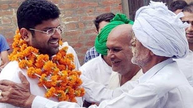 தொடங்கிய 10 மாதங்களில் ஹரியானாவில் ஆட்சியைத் தீர்மானிக்கும் அளவுக்கு வளர்ந்த ஜேஜேபி..யார் இந்த துஷ்யந்த்?