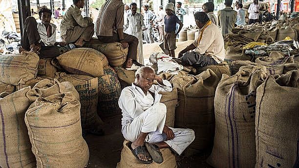 ஆக்ஸ்பாம் அறிக்கை: ஏழைத்தாயின் மகன் ஆட்சியில் யாருக்குச் சேவகம் செய்கிறார்கள்? - சாட்டை சுழற்றிய முரசொலி!