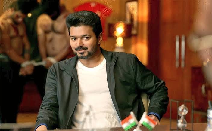 விமர்சனங்களைத் தாண்டி பாக்ஸ் ஆபிஸ் ஹிட் அடித்த பிகில் - முதல் நாள் வசூல் எவ்வளவு தெரியுமா?