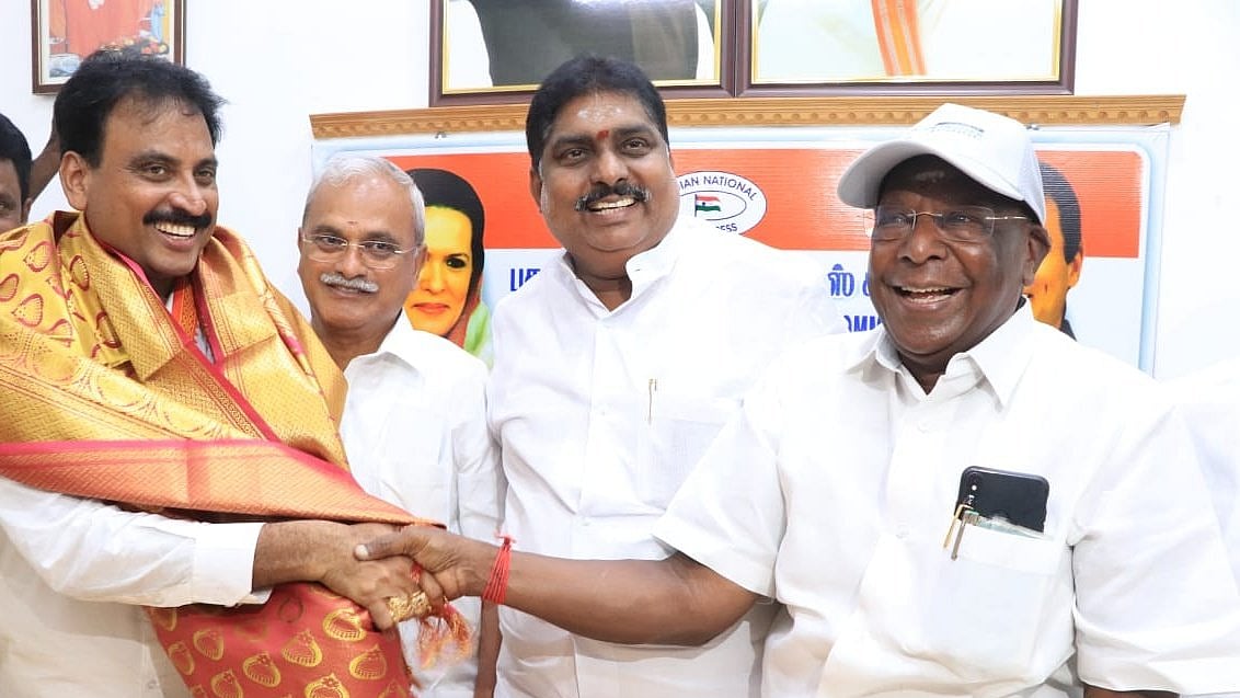  “என்.ஆர்.காங்கிரஸுக்கு இடைத்தேர்தலில் மக்கள் மரண அடி கொடுத்துள்ளனர்” - நாராயணசாமி பேட்டி!