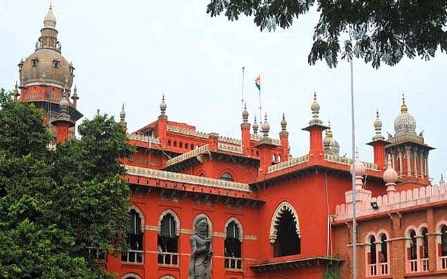 சந்திரனை ஆராயும் தொழில்நுட்பம் இருக்கும்போது கால்வாய் கட்டமுடியாதா? - தமிழக அரசுக்கு ஐகோர்ட் கண்டனம்!