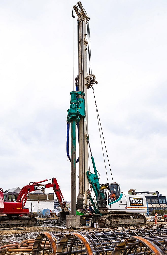 சுரங்க தோண்ட பயன்படும் ரிக் இயந்திரம்