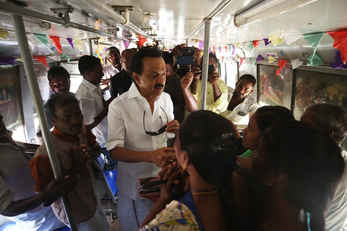 உயிரோடும் உணர்வோடும் உதிரத்தோடும் கலந்திருக்கும் இருவண்ணக்கொடி தாங்கிய உடன்பிறப்புகளுக்கு- ஸ்டாலின் மடல்!