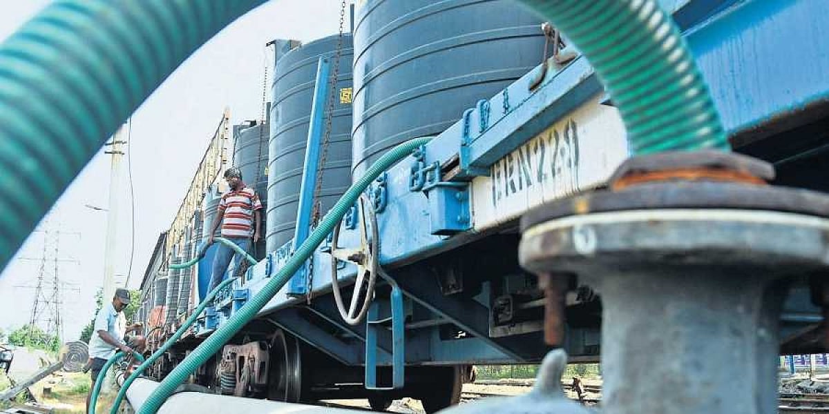 ஜூலை மாதம் முதல் சென்னைக்கு உதவிய ஜோலார்பேட்டை : ரயிலில் தண்ணீர் கொண்டு வரும் திட்டம் இன்றுடன் நிறுத்தம்!