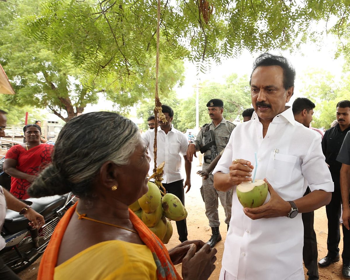 நாட்டைக் காக்க பணியாற்றிய ரூபி மனோகரனை தொகுதியையும் காப்பாற்றச் செய்யுங்கள் - ஸ்டாலின் பிரசாரம் (ஆல்பம்)