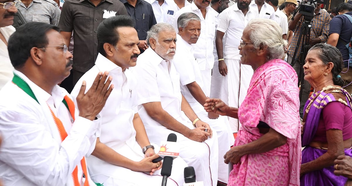  “அதிமுக ஆட்சியில் கமிஷன் அடிக்கப்படுகிறதே தவிர வேலை நடக்கவில்லை”- மக்கள் மத்தியில் மு.க.ஸ்டாலின் பேச்சு!