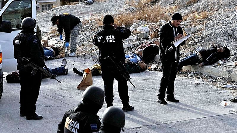 குற்றவாளிகளை பிடிக்கச்சென்ற 14 போலிஸார் பலி : மெக்ஸிகோவில் தொடரும் போதை கடத்தல் கும்பலின் வெறிச்செயல்! 